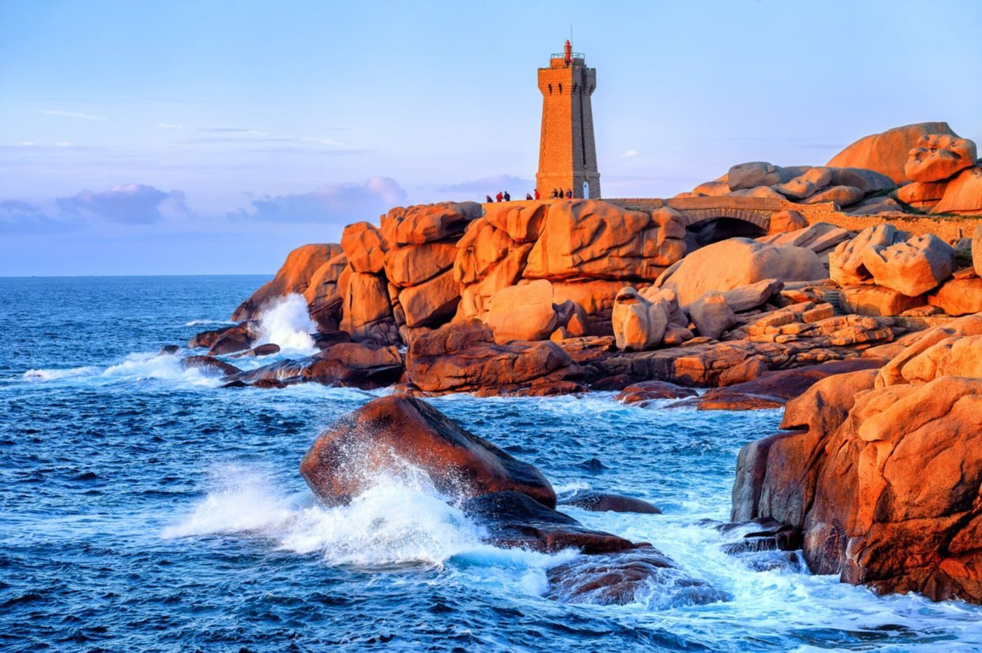Le phare de Ploumanac’h en Bretagne.